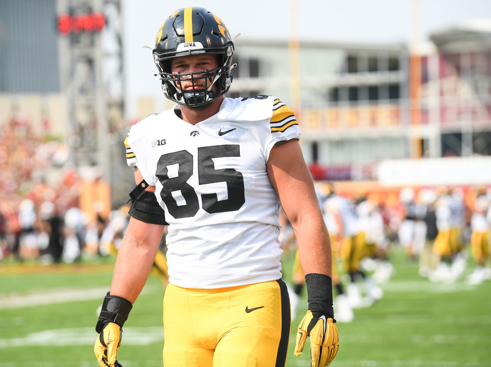 091121-qc-spt-iowa-isu-fball-026